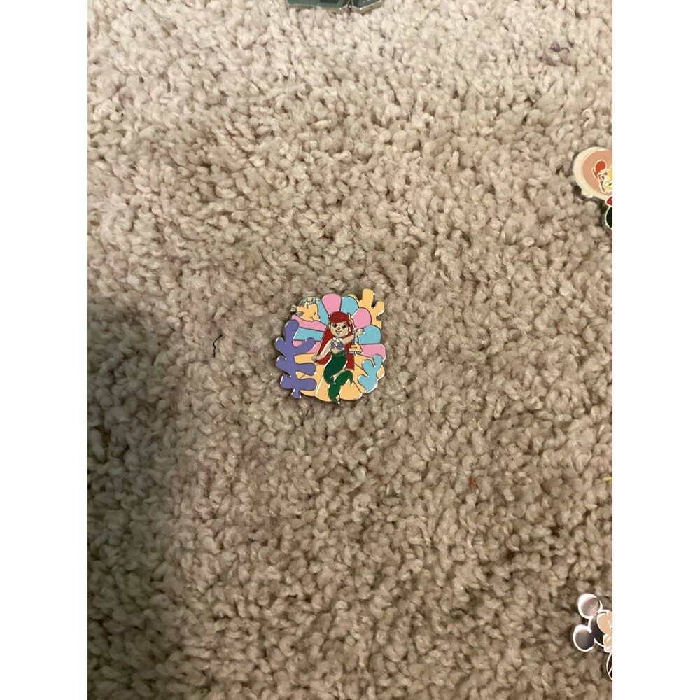 2023 Disney Parks It’s A Small World Mystery Pin Ariel Flounder Little Mermaid